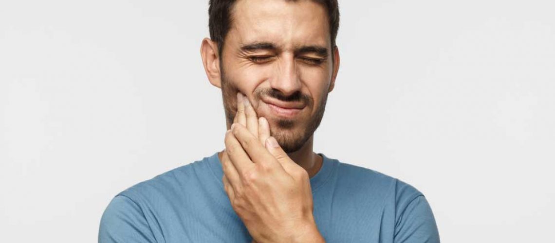 a dental patient with tooth pain
